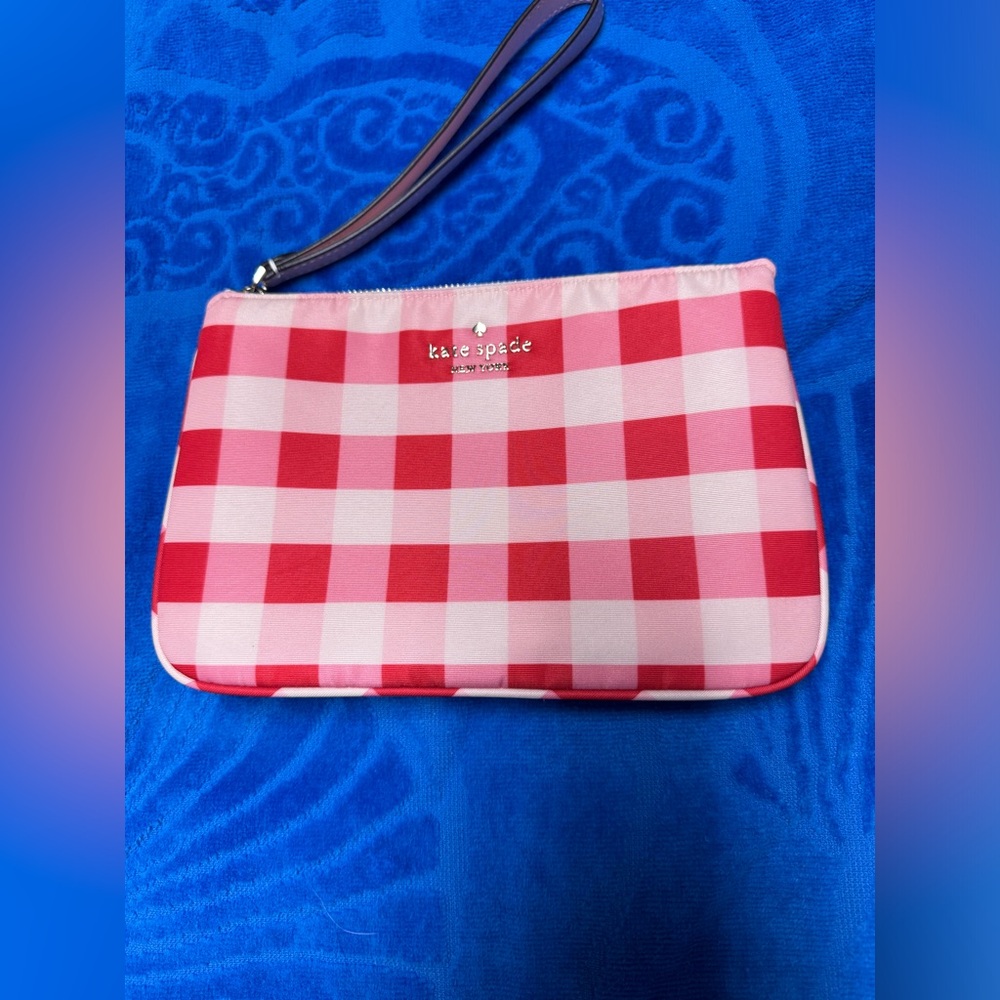 NWT Kate Spade wristlet